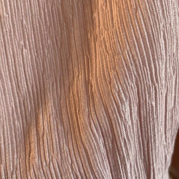 Entro size medium NWOT cold shoulder and three-quarter sleeves - Picture 7 of 7